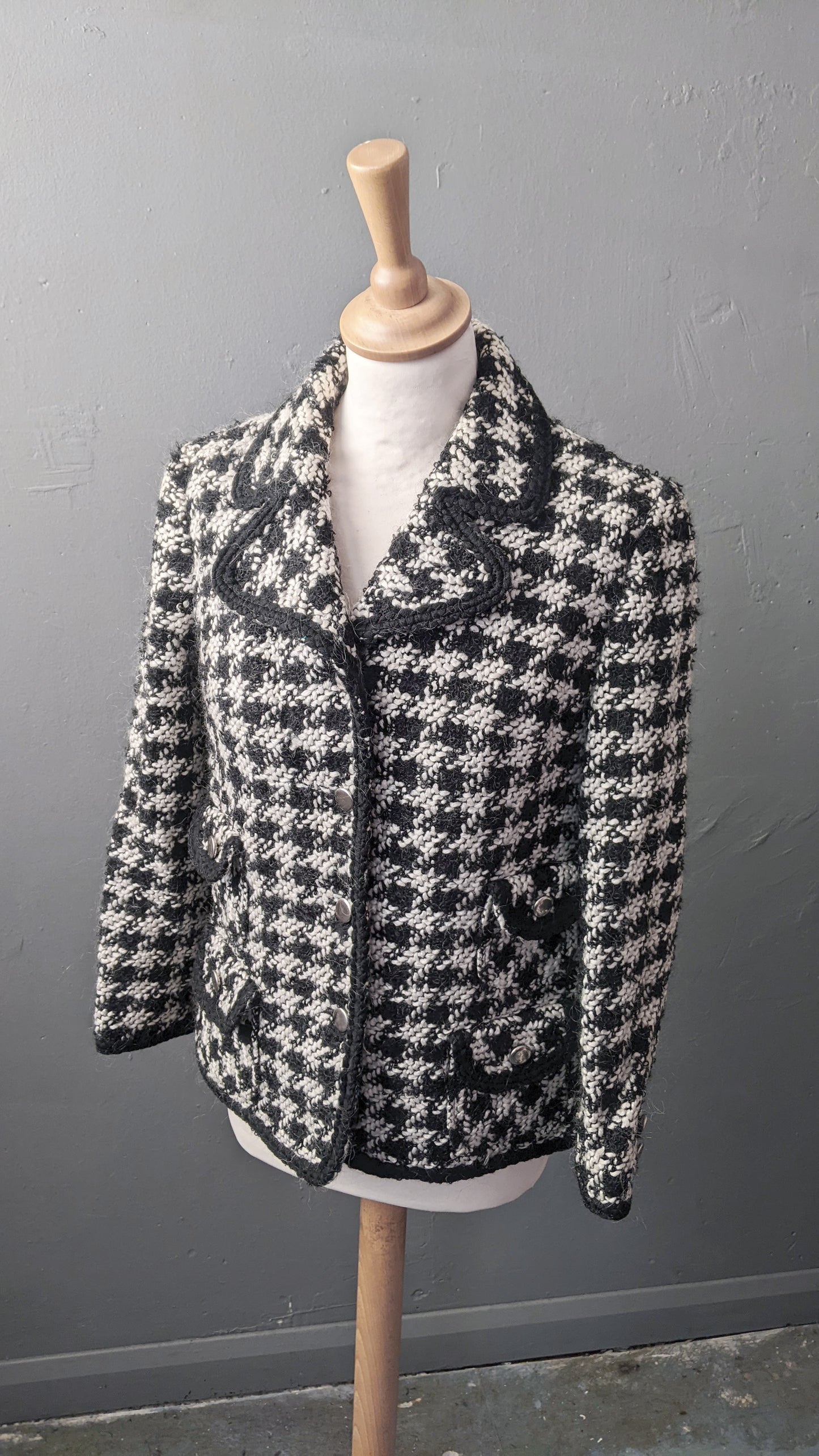 90s Houndstooth Tweed Wool Jacket in Black and White, Designer Inspired Coat, Size Small