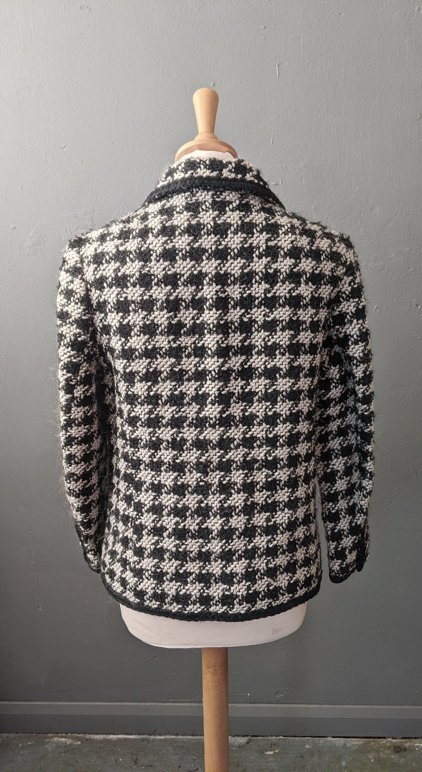 90s Houndstooth Tweed Wool Jacket in Black and White, Designer Inspired Coat, Size Small