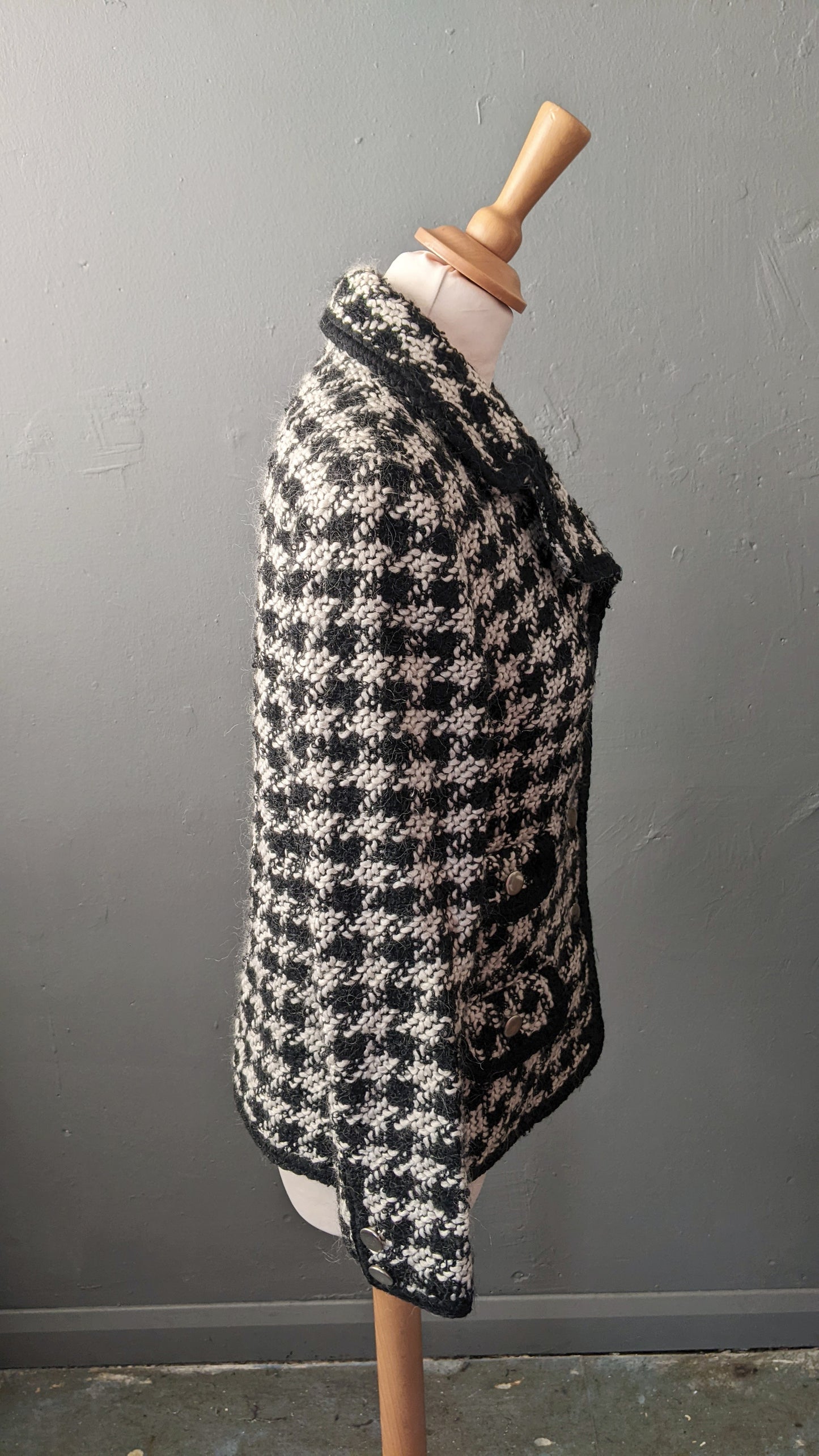 90s Houndstooth Tweed Wool Jacket in Black and White, Designer Inspired Coat, Size Small