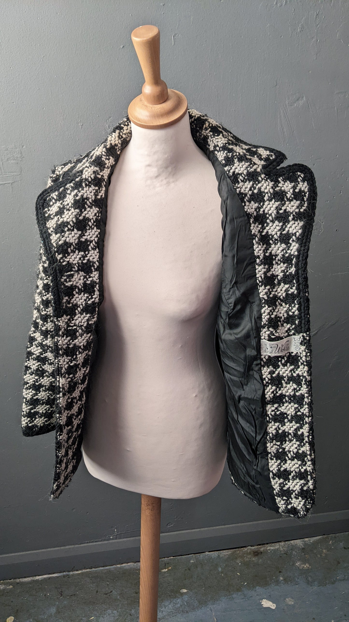 90s Houndstooth Tweed Wool Jacket in Black and White, Designer Inspired Coat, Size Small