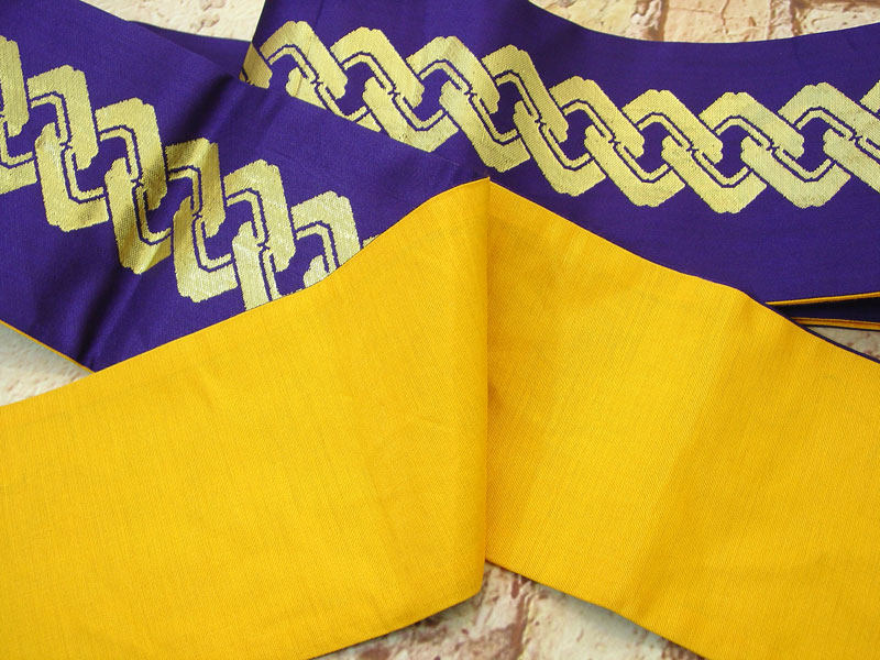 Vintage Japanese Hanhaba Obi Belt, Reversible Purple Kimono Sash with Gold Chain Design