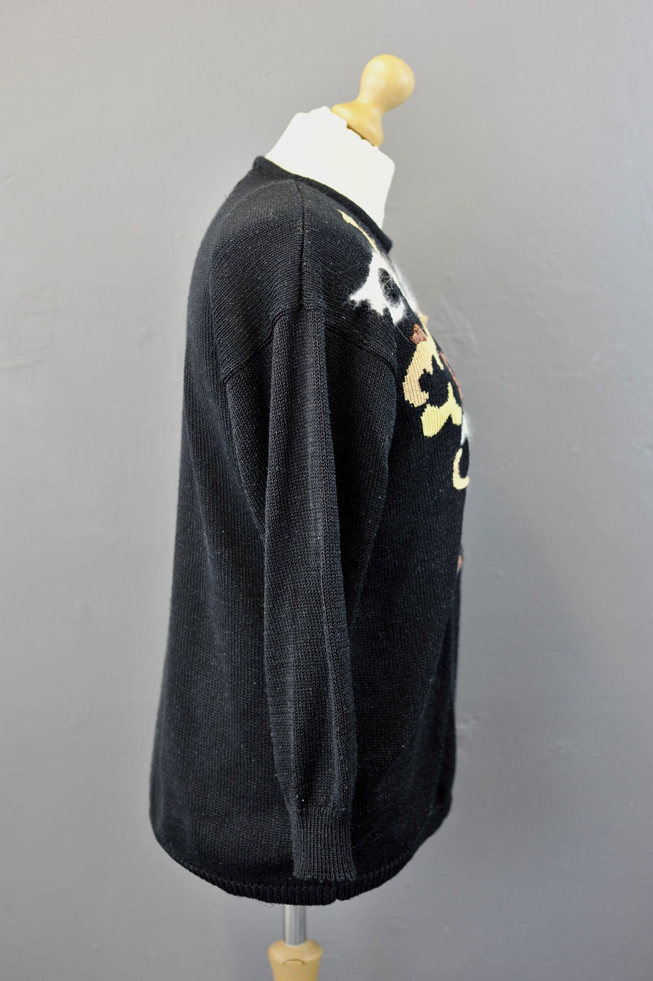 80s Sweater with Angora Curlicue Design, Kitsch Festive Flourish, Size Large XL