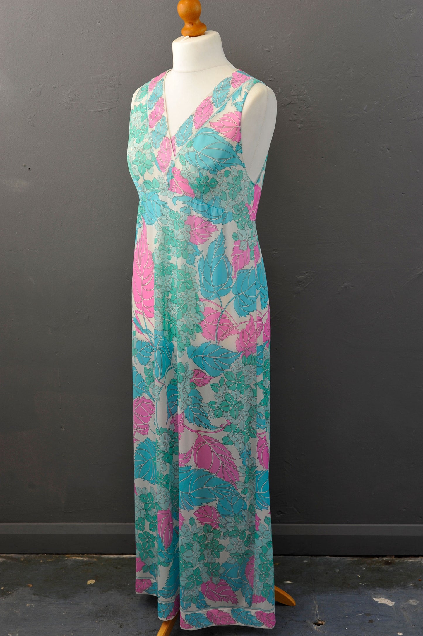 70s Emilio Pucci for Formfit Rogers Nightgown, Long Negligee with Psychedelic Leaf Design, Size Medium