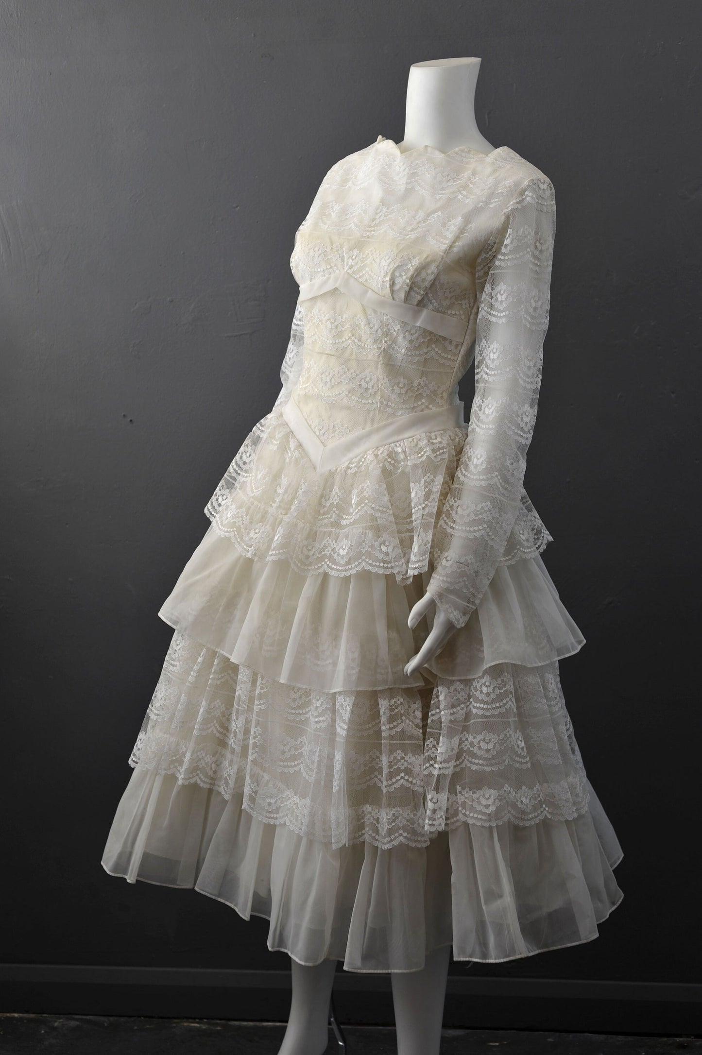 50s Tiered Lace Wedding Dress with Veil, Tea Length with Scalloped Boatneck, Size Small