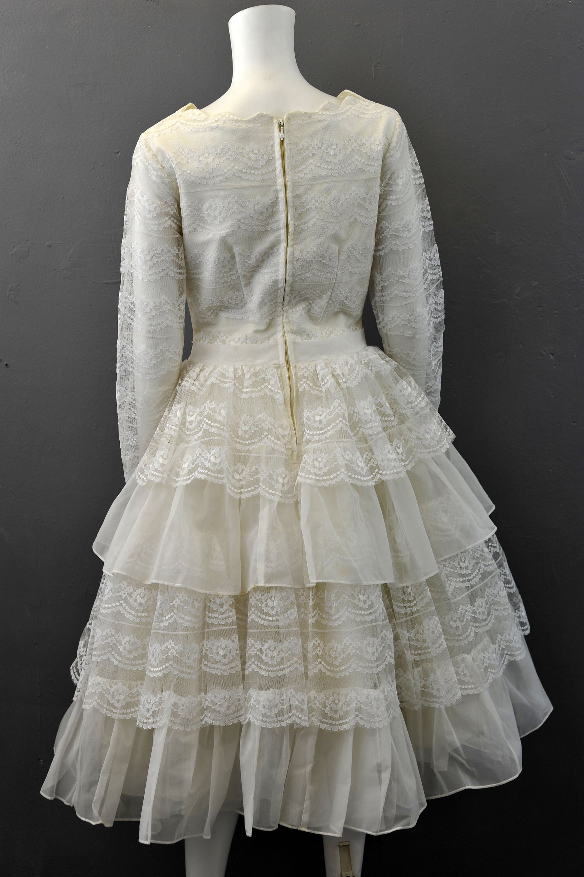 50s Tiered Lace Wedding Dress with Veil, Tea Length with Scalloped Boatneck, Size Small