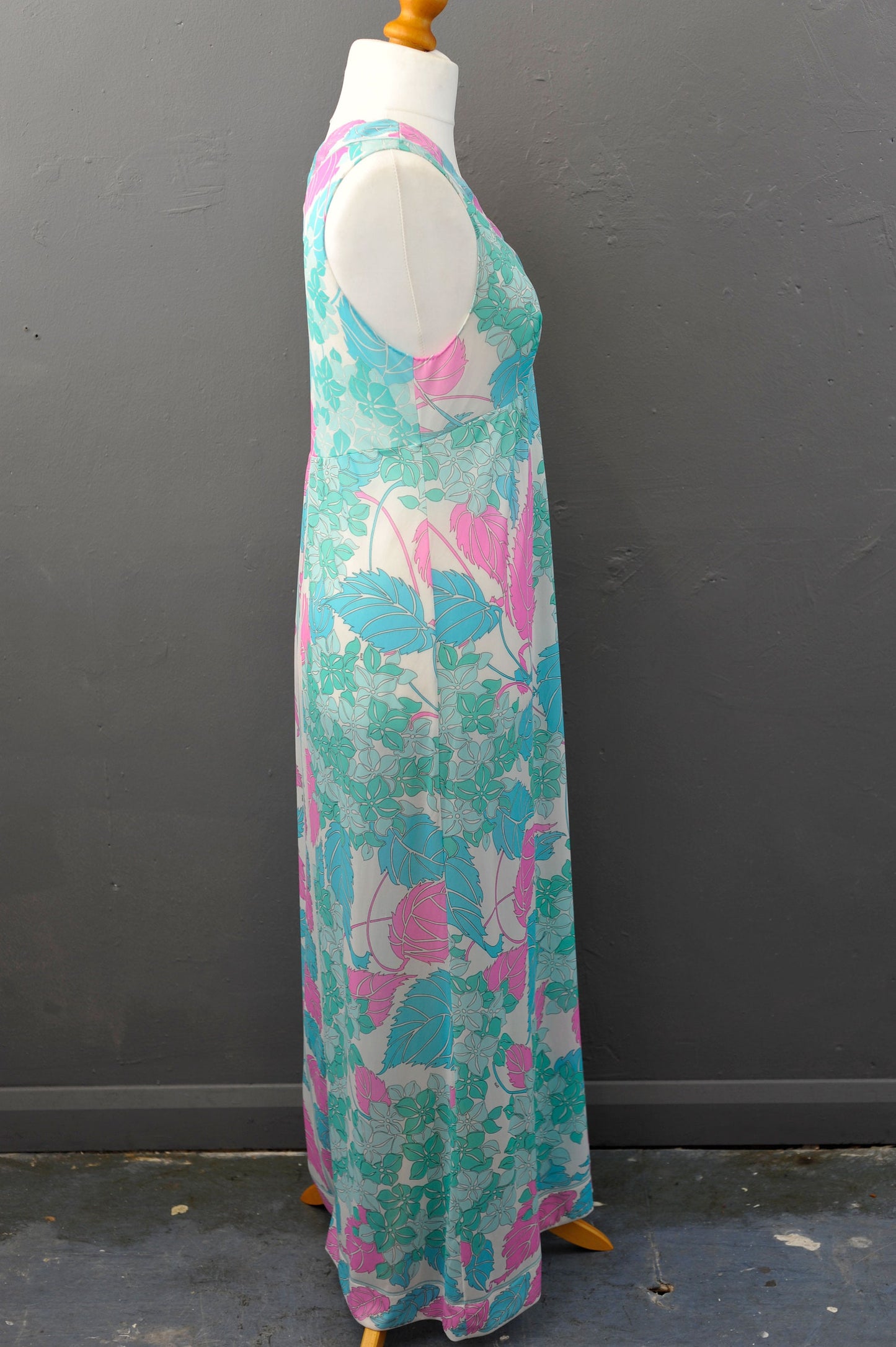 70s Emilio Pucci for Formfit Rogers Nightgown, Long Negligee with Psychedelic Leaf Design, Size Medium