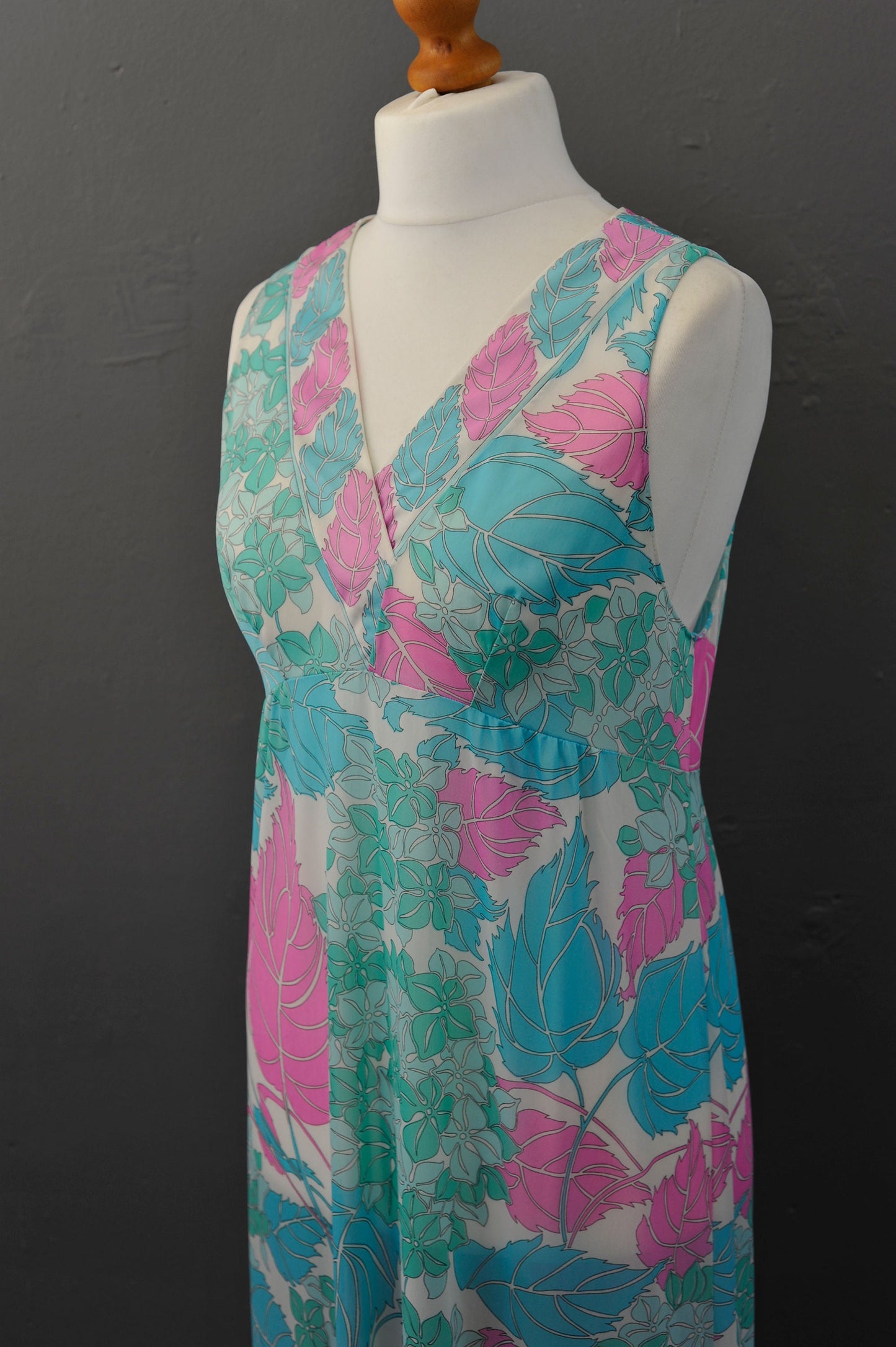 70s Emilio Pucci for Formfit Rogers Nightgown, Long Negligee with Psychedelic Leaf Design, Size Medium