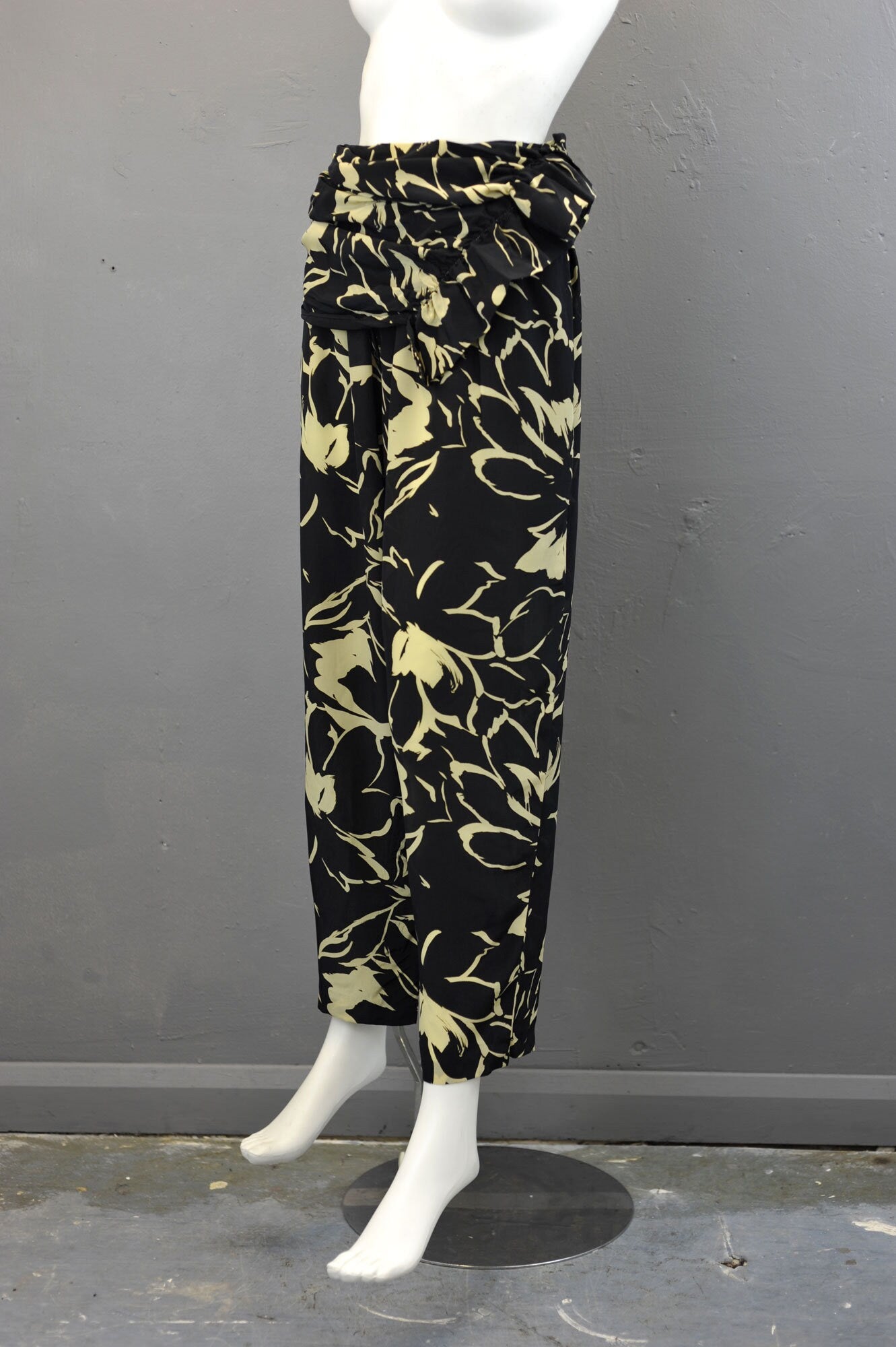 80s Tropical Summer Trousers with Sash Swag, High Waist Loose Fit, Big Flower Print, Size Small