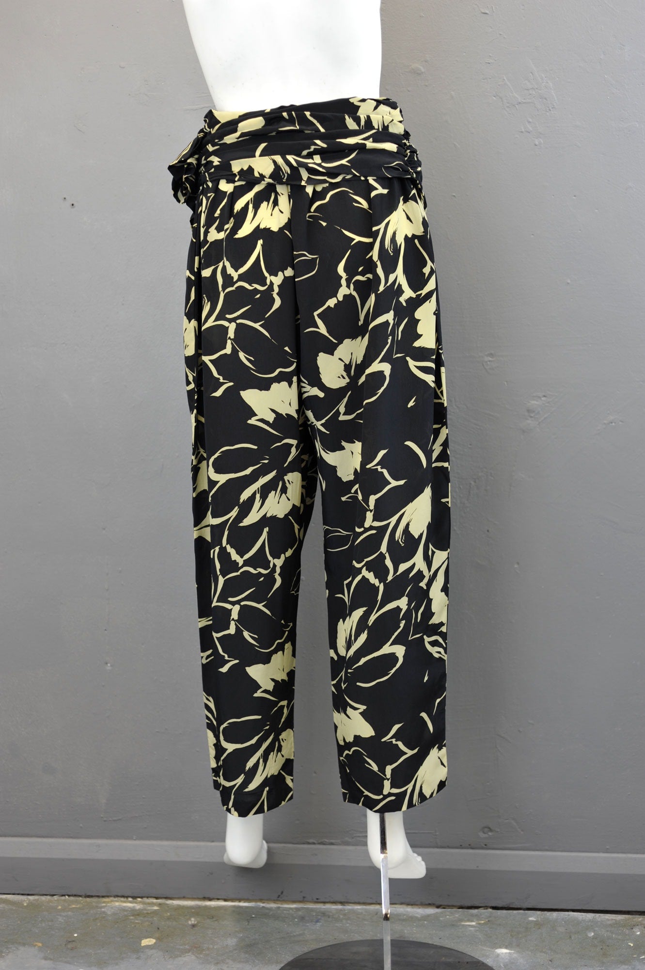 80s Tropical Summer Trousers with Sash Swag, High Waist Loose Fit, Big Flower Print, Size Small