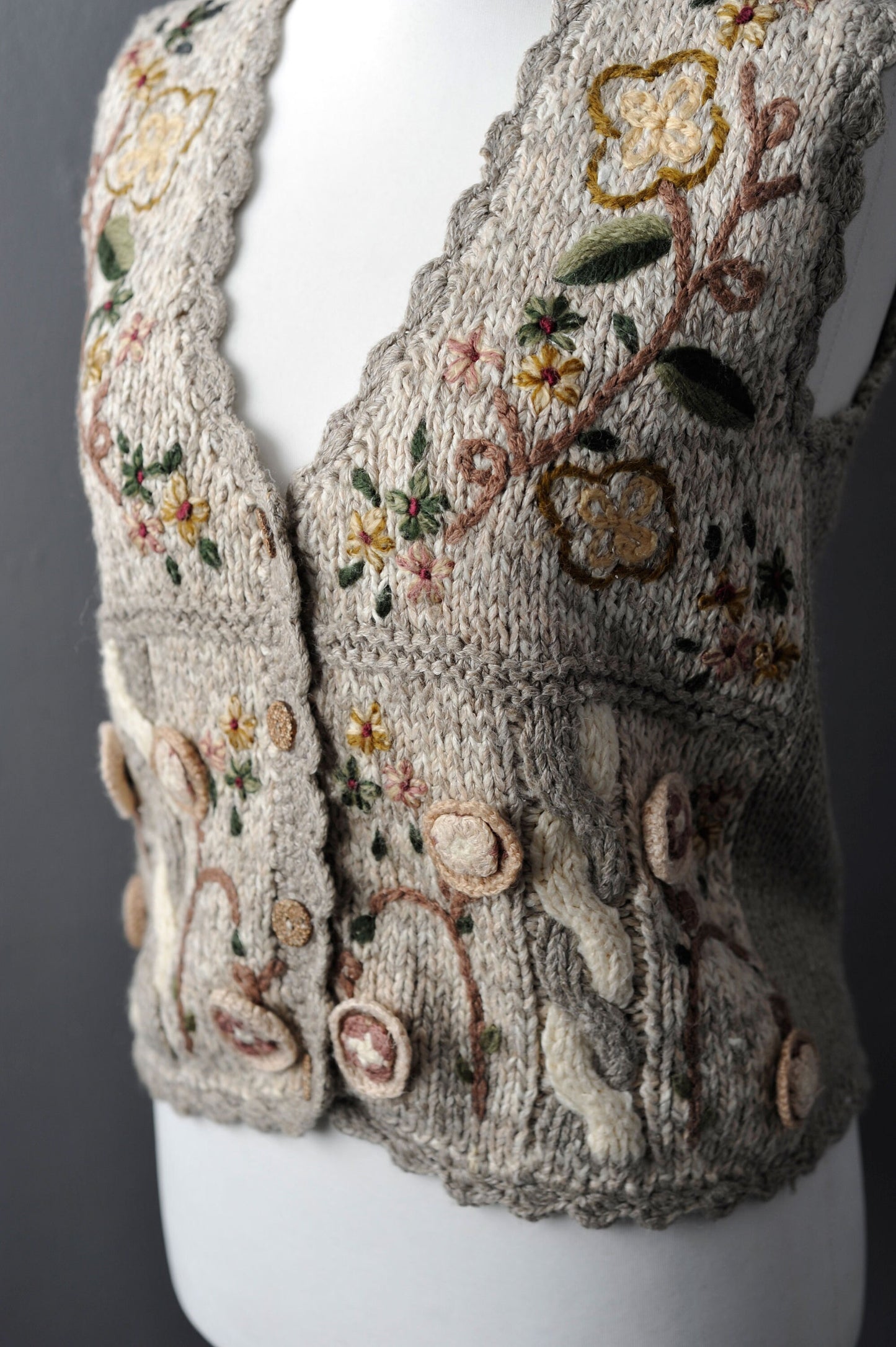 90s Floral Cardigan Vest, Granny's Garden 3D Knit, Size Medium