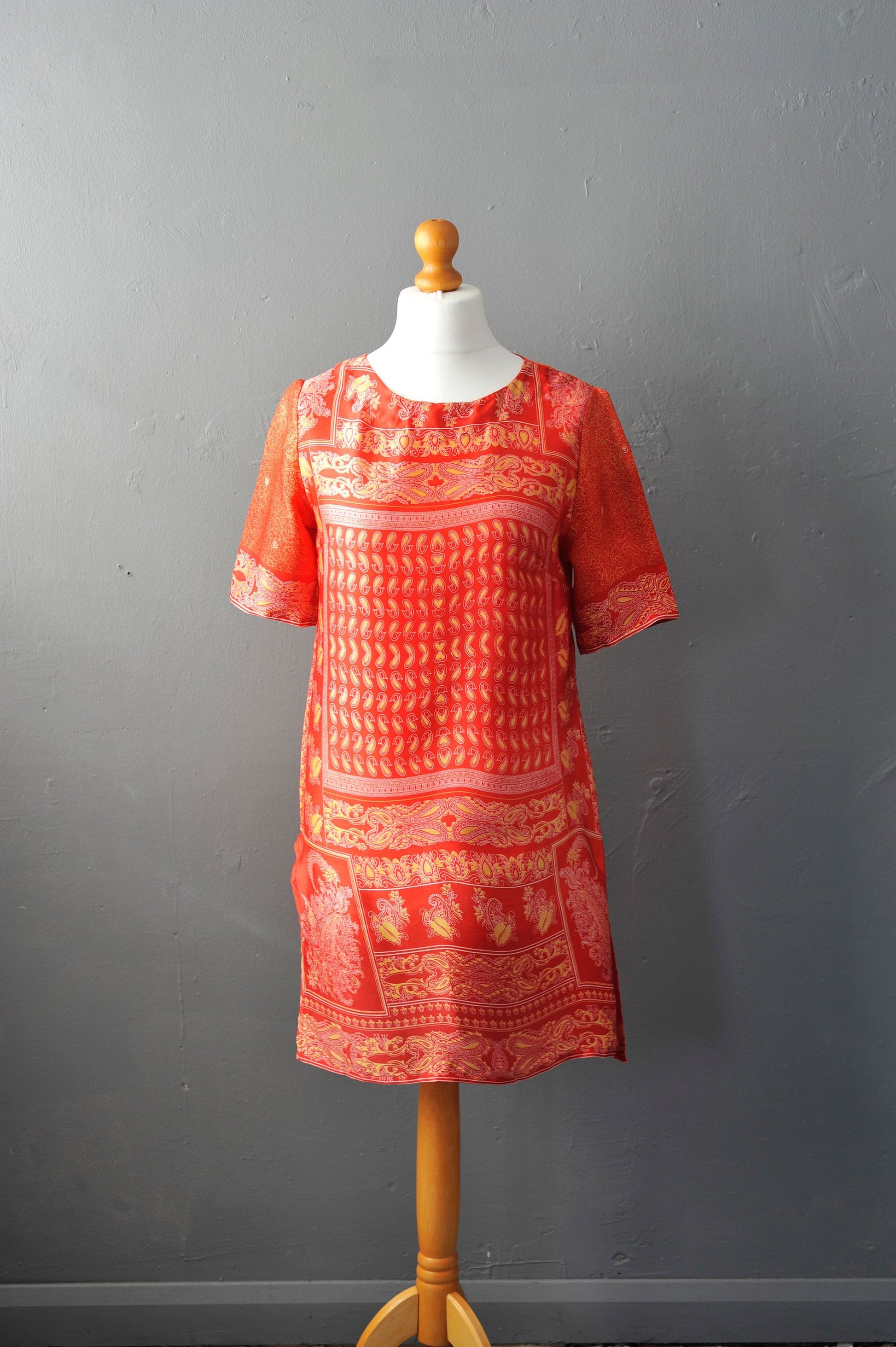 Vintage Silk Kameez, Ethnic Tunic Dress with Gold Paisley Design, Size Small Medium
