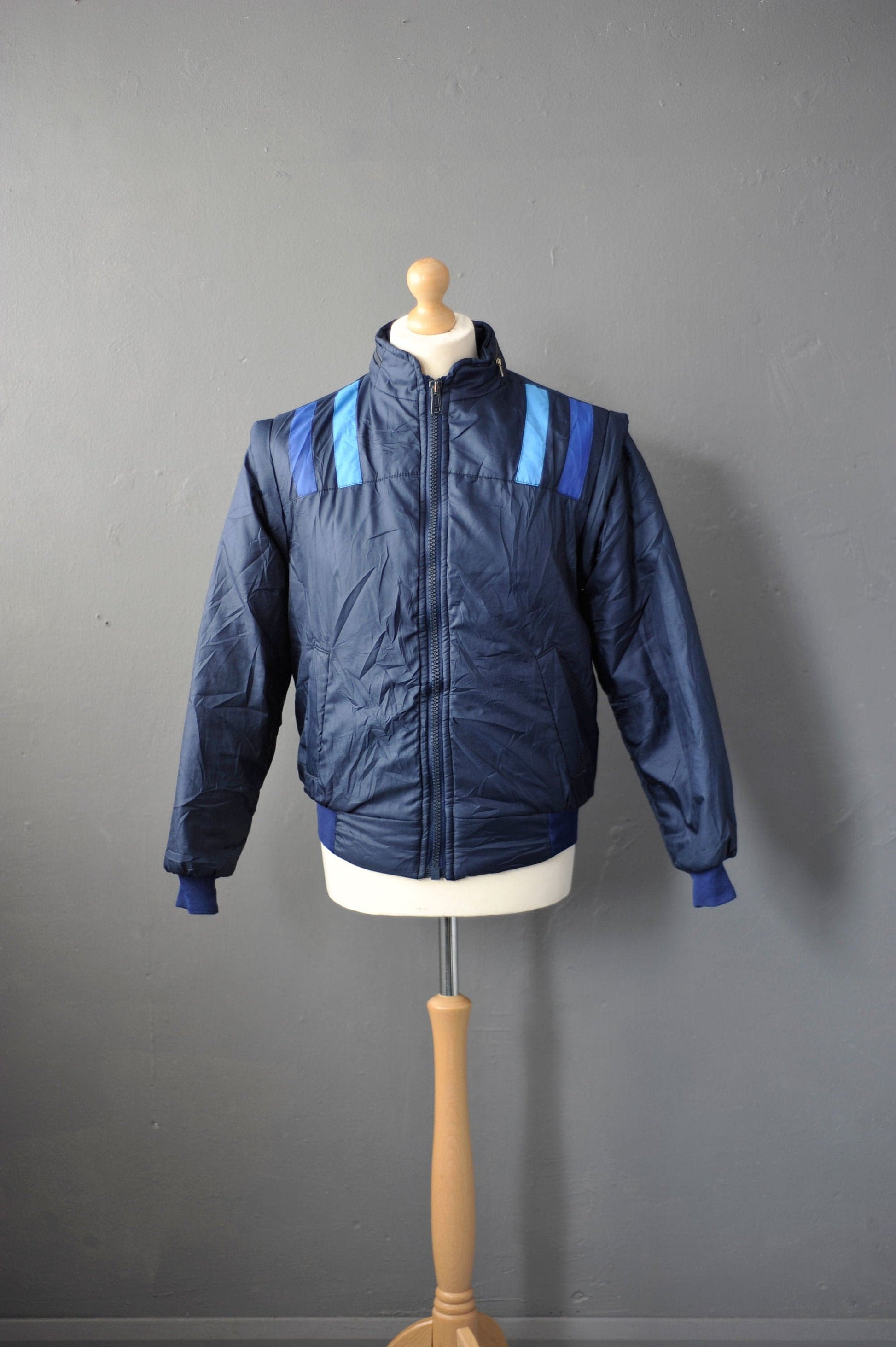 80s Padded Ski Jacket with Removable Sleeves, Convertible Snow Coat Gilet, Retro Winter Sports, Size Medium