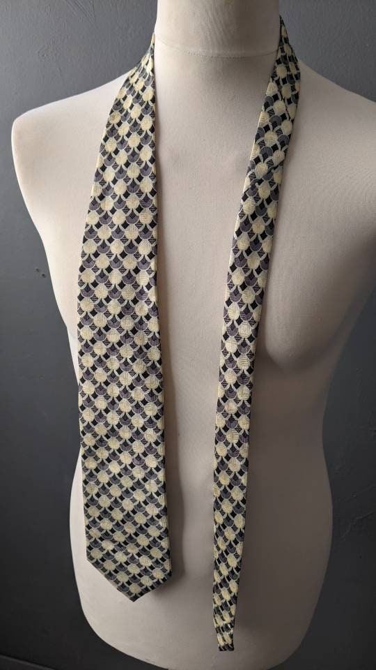 Vintage Deco Scales Tie, Wide Mayvet Necktie
