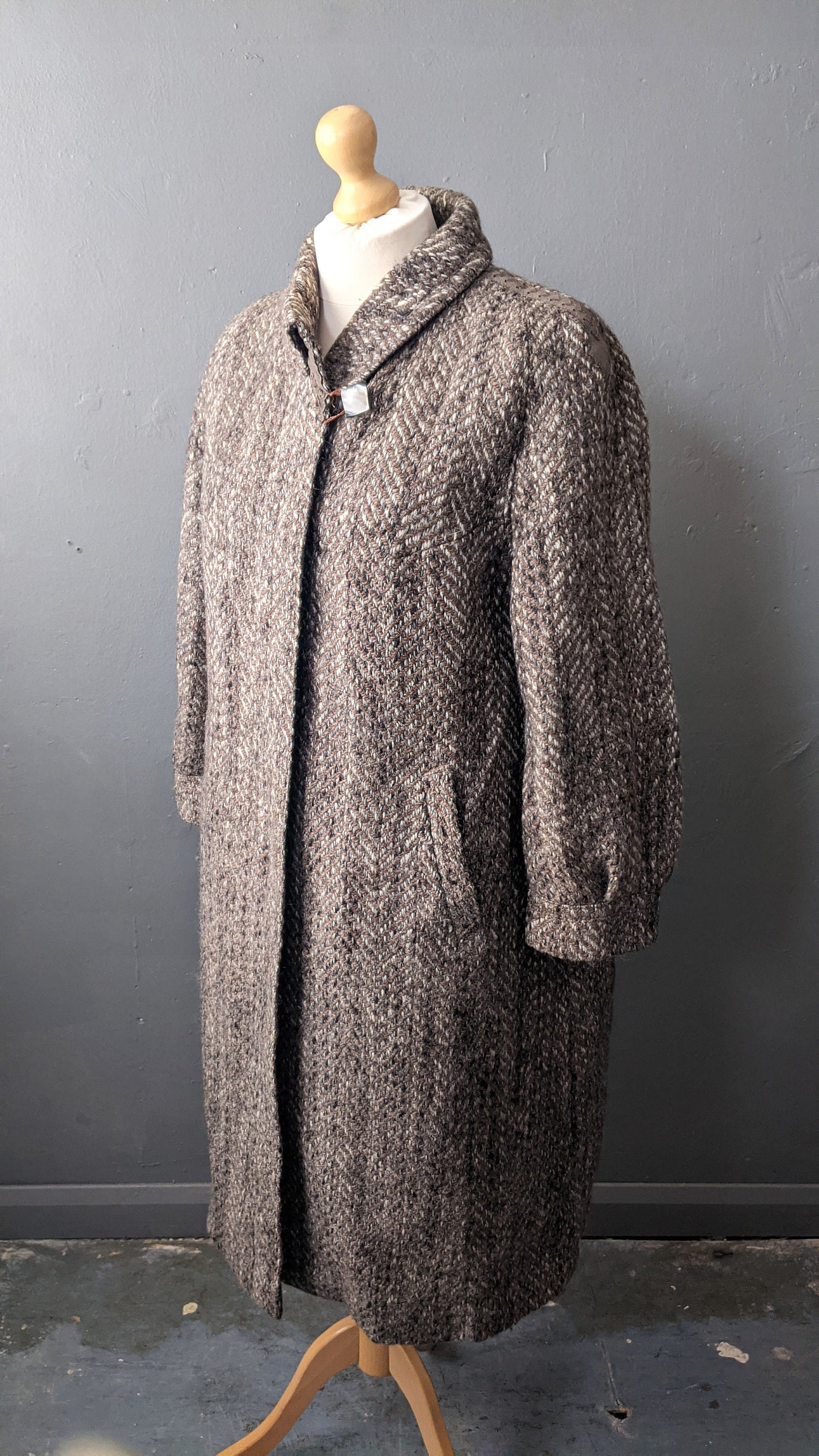 Long Wool Tweed Coat with Suede Trim, 80s Winter Overcoat, Plus Size