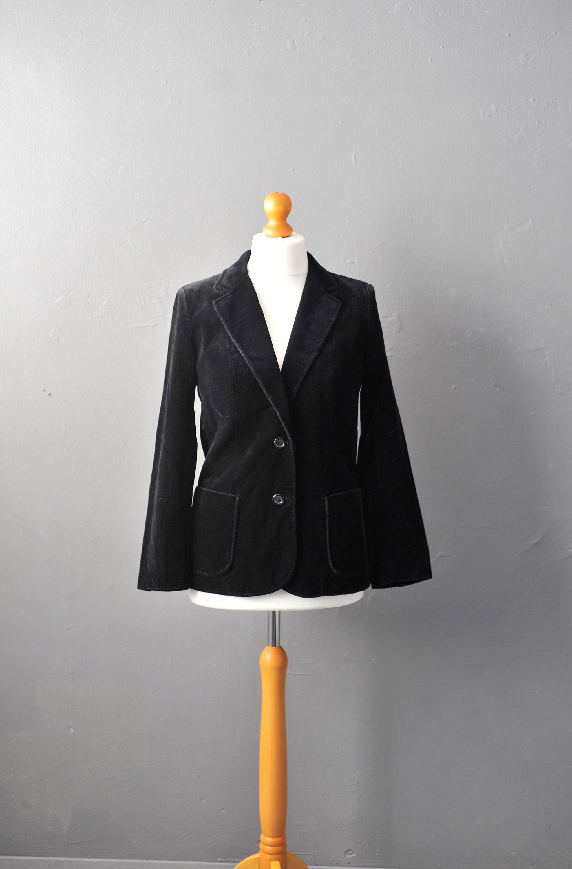 Black velvet 2024 fitted jacket