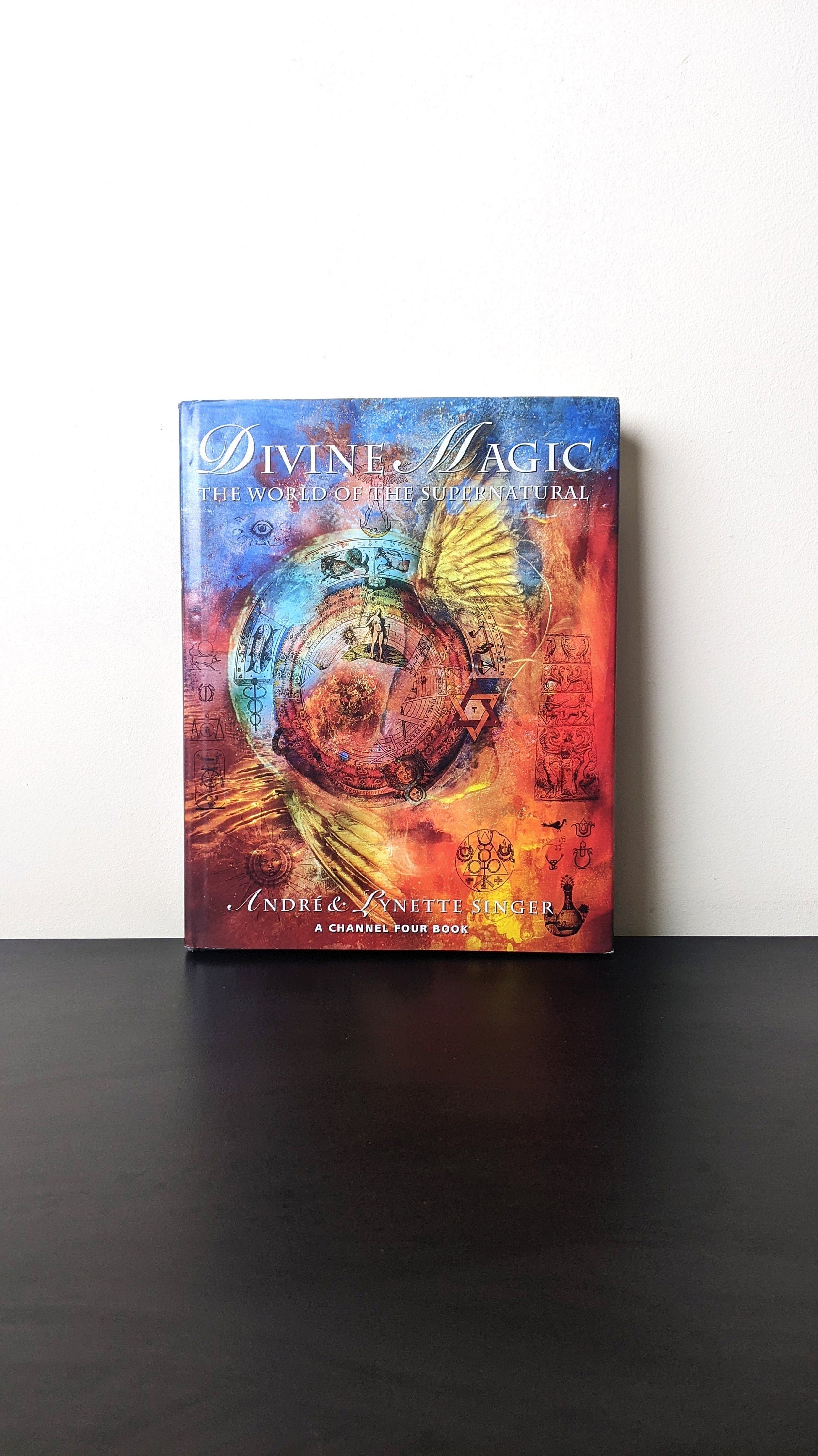 Divine Magic: The World of the Supernatural, 1995 1st UK Hardback Edition by BCA Boxtree.