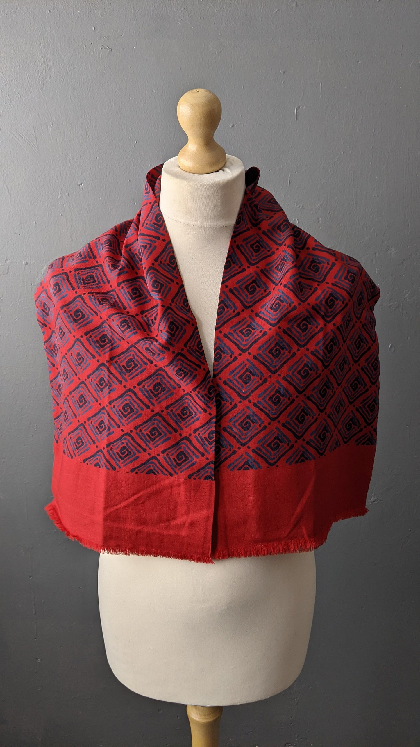 Mens Fine Wool Mod Scarf, 60s Handprinted Spiral Cravat,