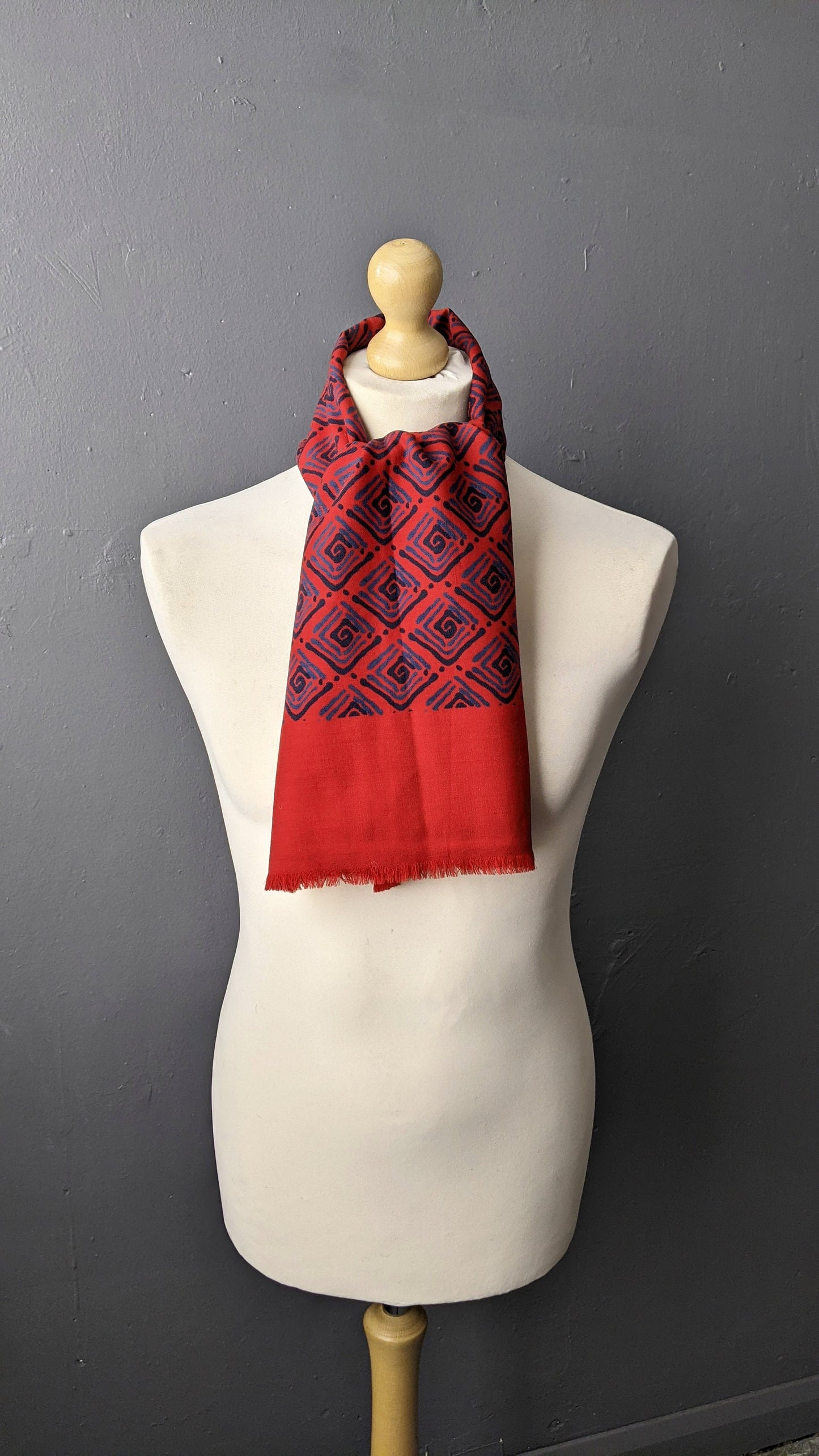 Mens Fine Wool Mod Scarf, 60s Handprinted Spiral Cravat,