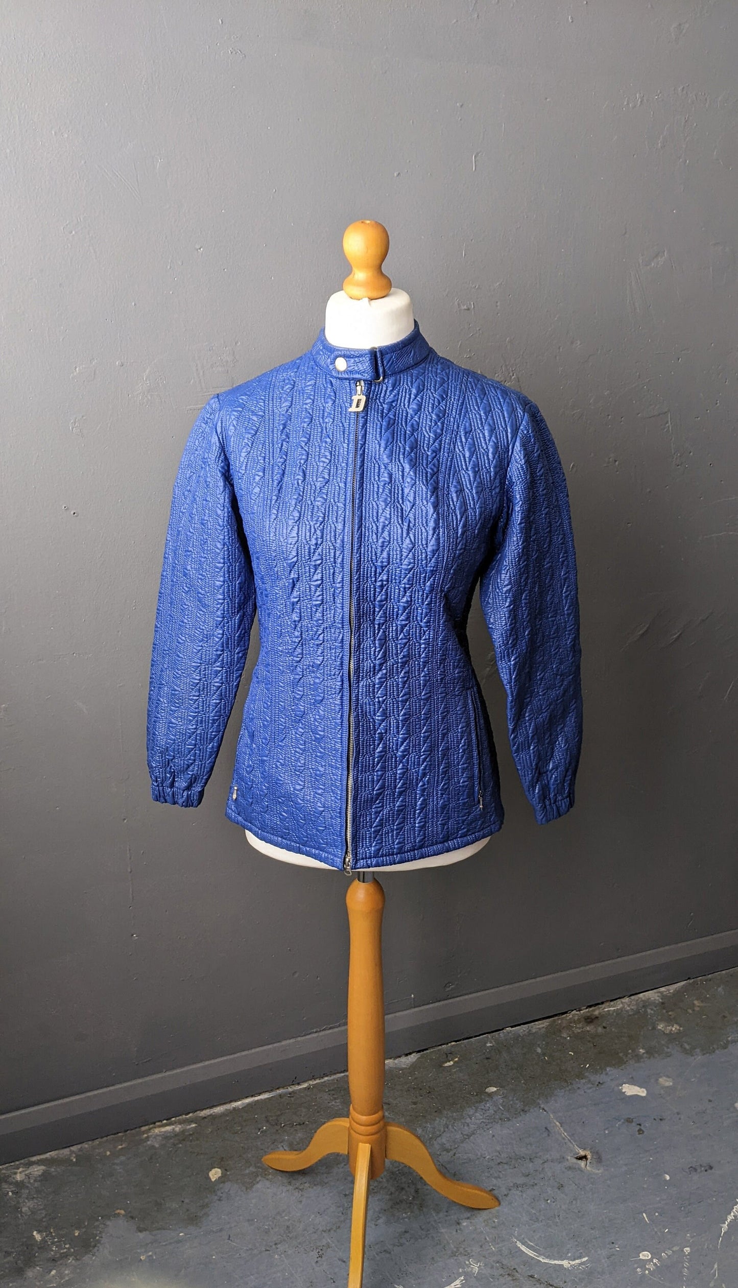 60s Quilted Ski Jacket, Vintage Snow Coat, Retro Winter Sports, Size Medium