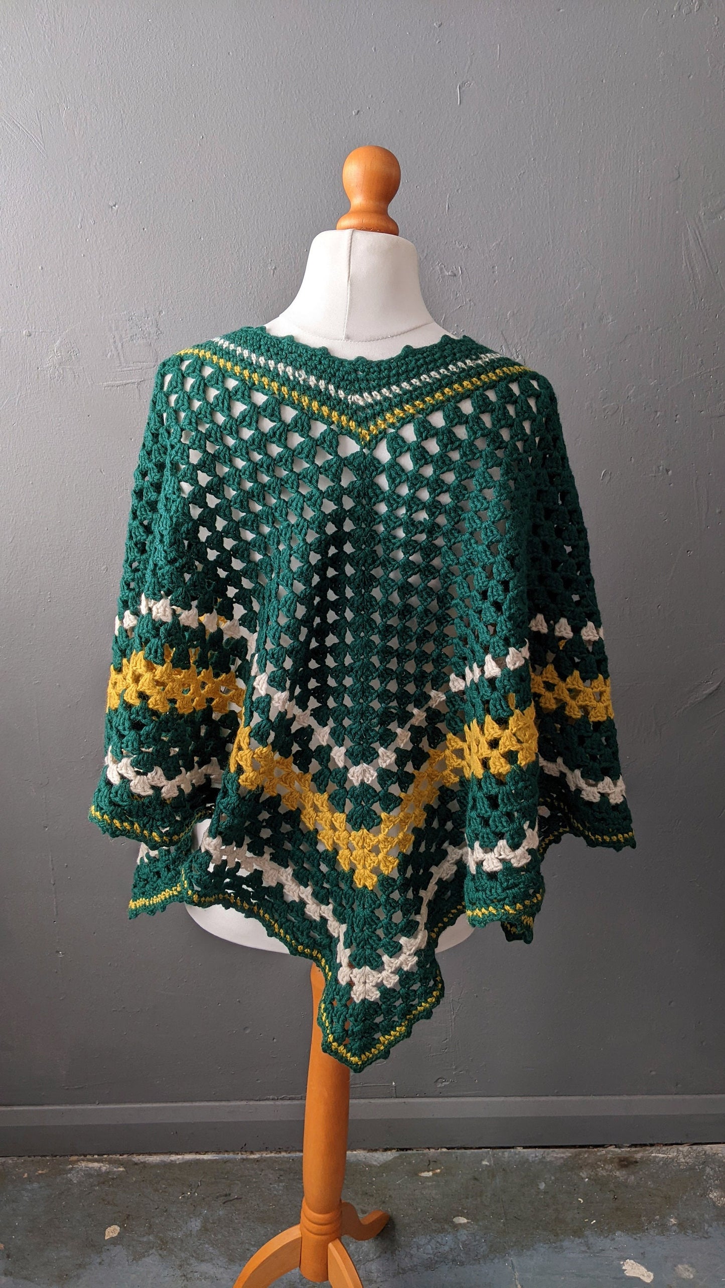 Vintage 70s Forest Green Crochet Poncho, One Size