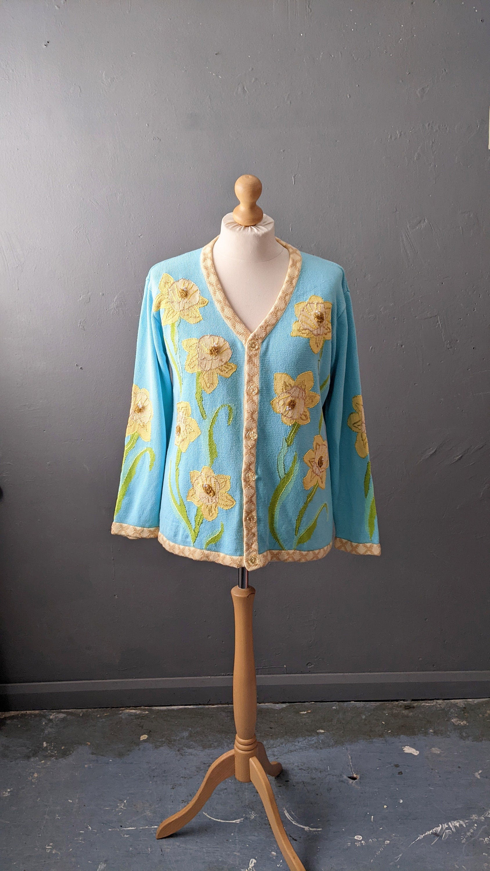 90s March Daffodils Cardigan by Storybook Knits, Colourful Spring Knitwear, Size Large XL