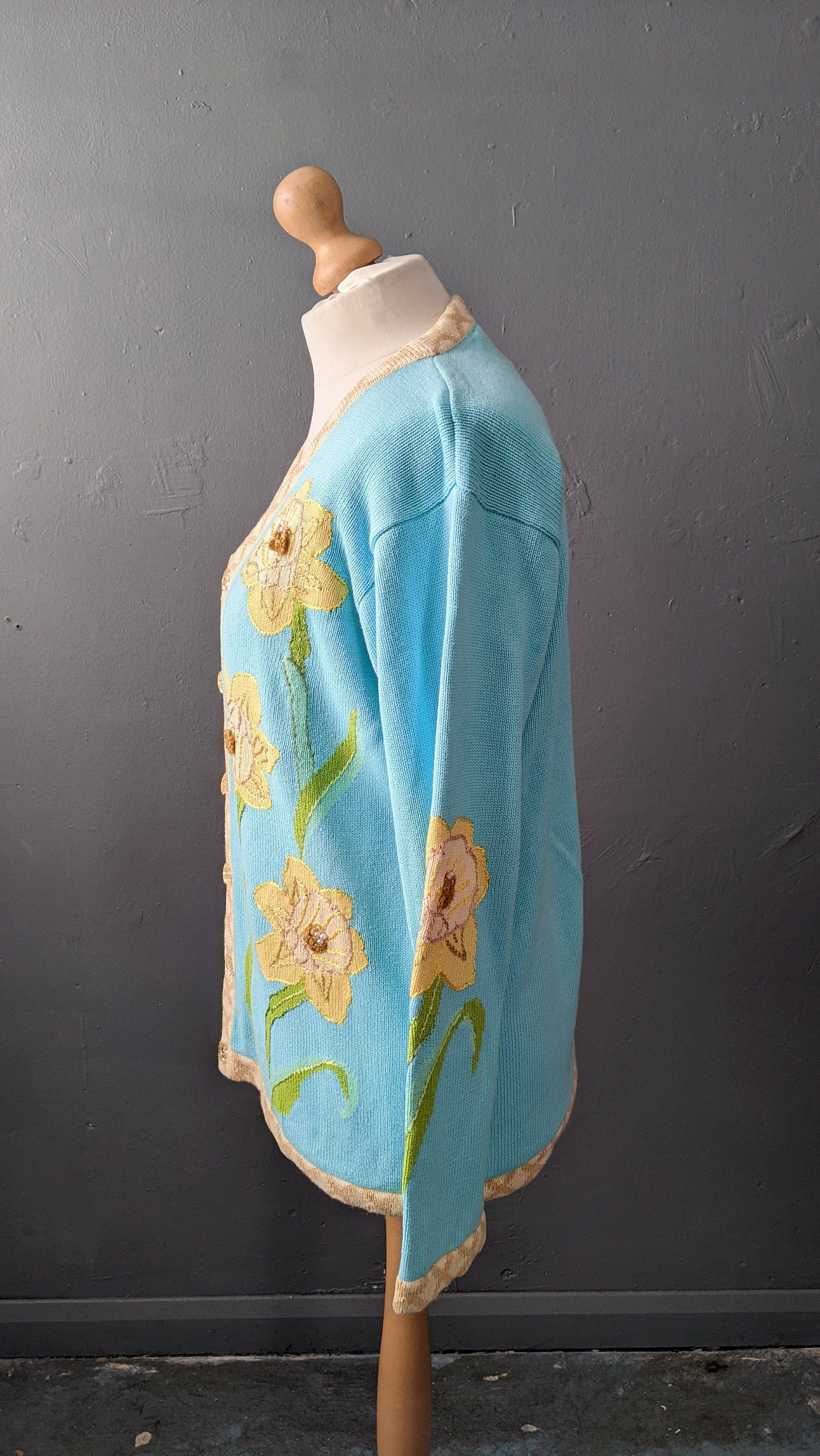 90s March Daffodils Cardigan by Storybook Knits, Colourful Spring Knitwear, Size Large XL