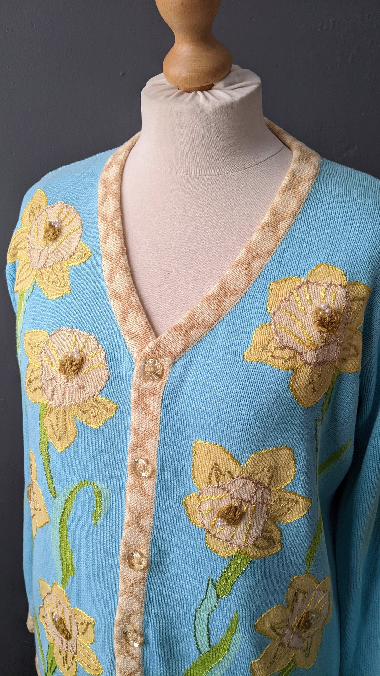 90s March Daffodils Cardigan by Storybook Knits, Colourful Spring Knitwear, Size Large XL