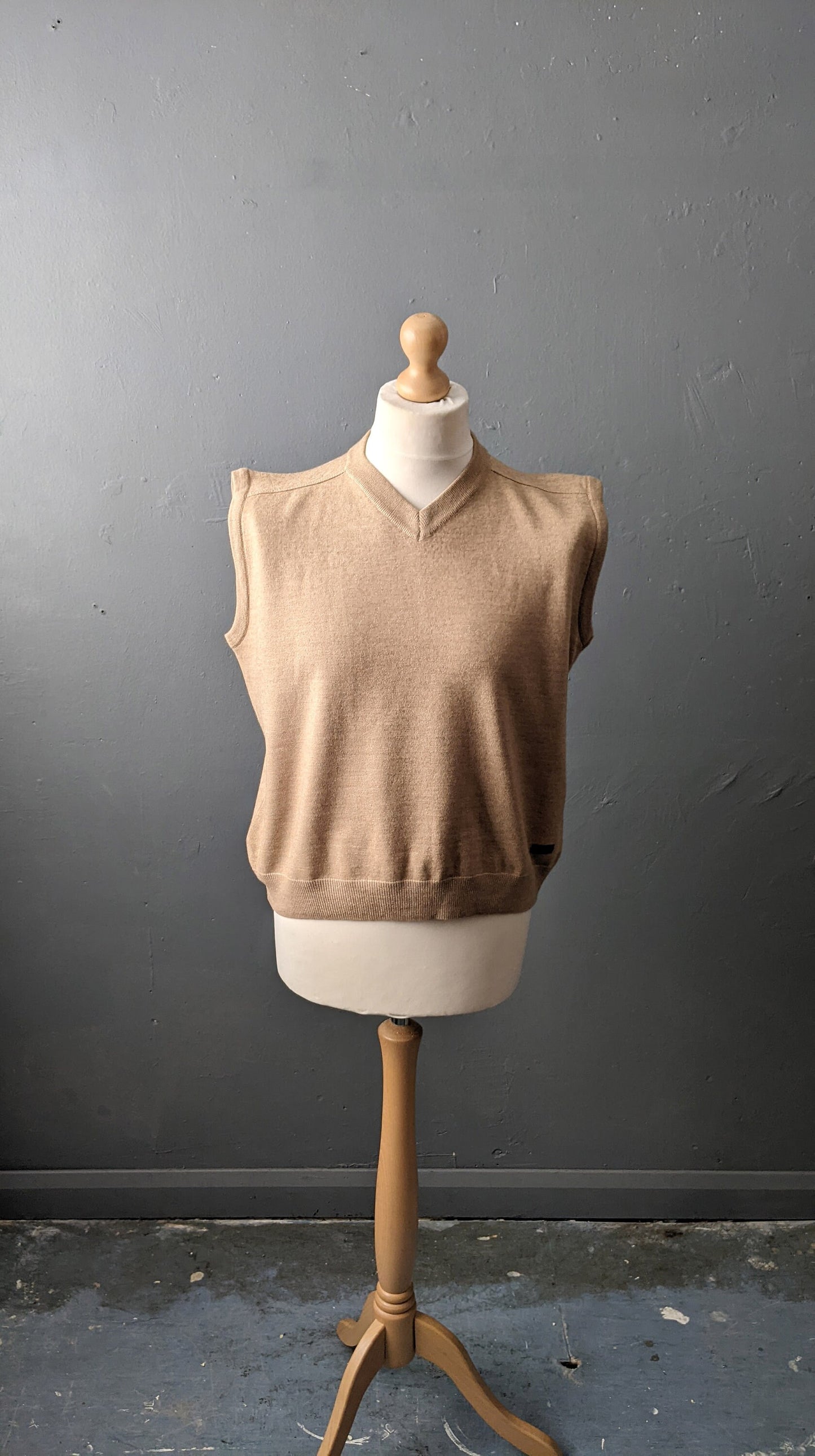 Mens 90s Merino Wool Tank Top, Light Caramel Brown Vest, 46 Chest