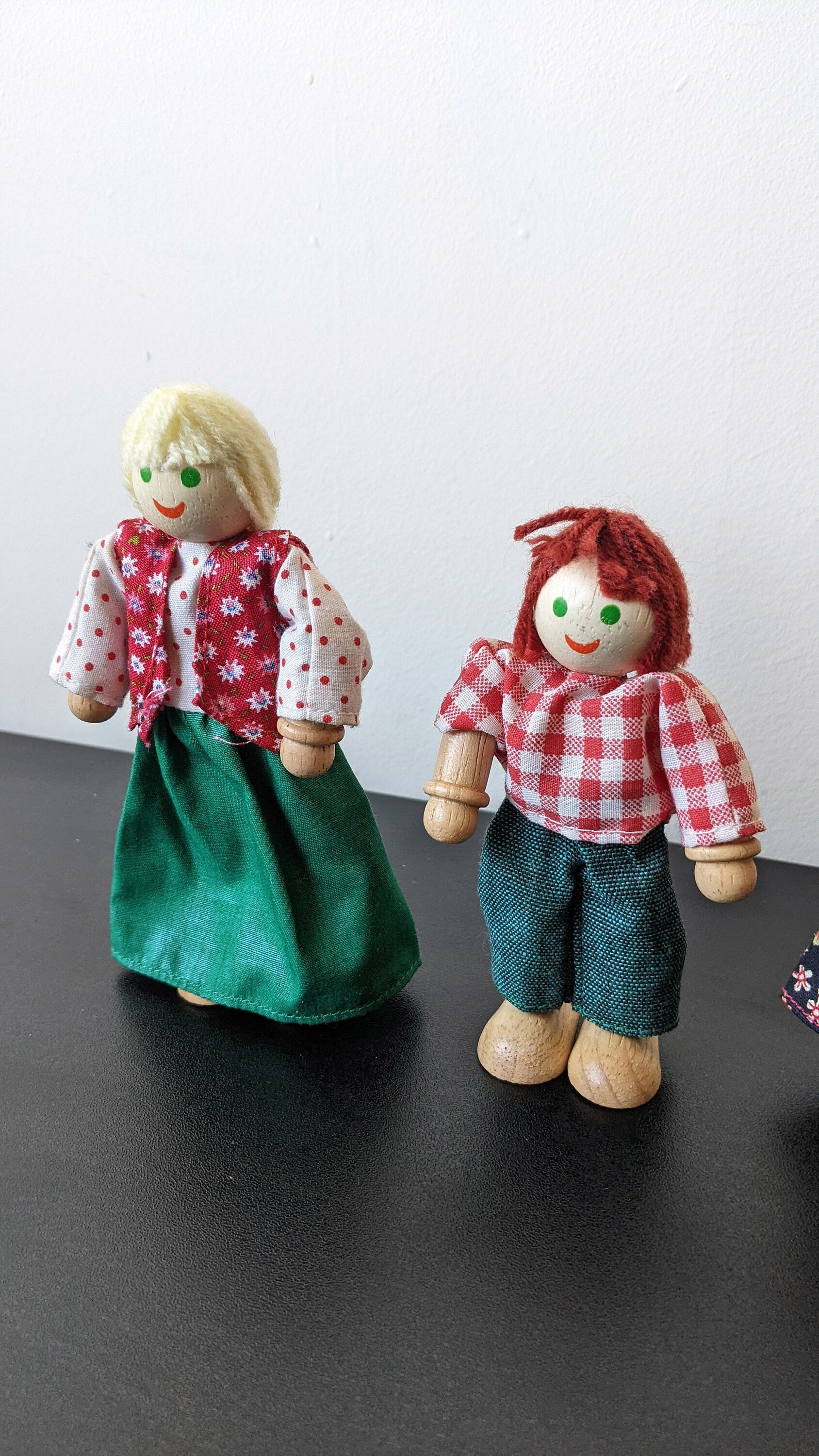 Vintage Family of Little Wooden Figures, Scandi Poseable Primitive Dolls.